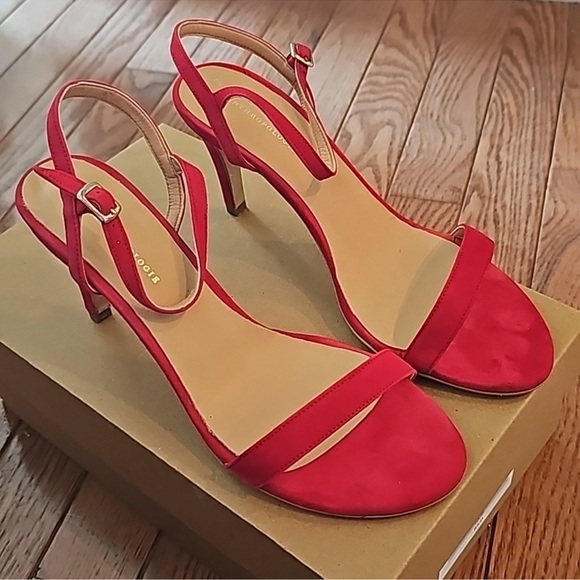Anthropologie Gorgeous Red Heels - size 6.5 New in Box - Picture 3 of 6
